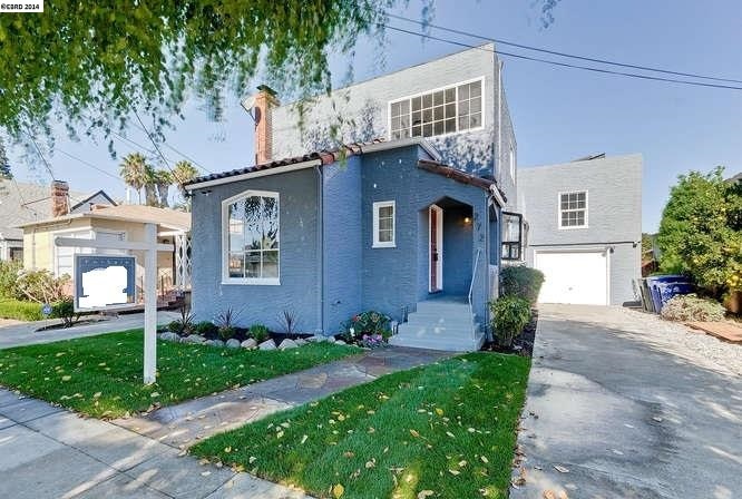 Property Photo:  272 W Broadmoor Blvd  CA 94577-1645 