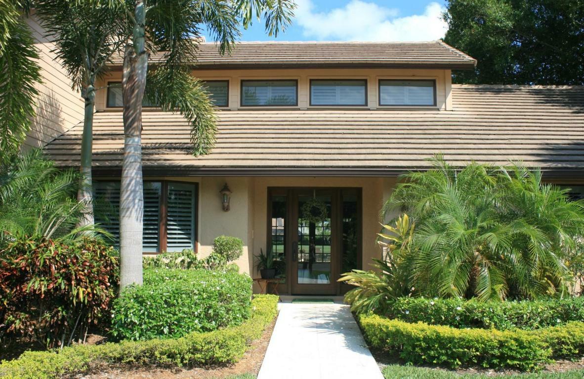 Property Photo:  11 Berwick Road  FL 33418 