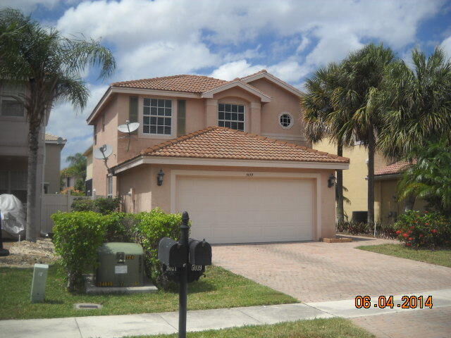 Property Photo: 5019 Northern Lights Drive FL 33463
