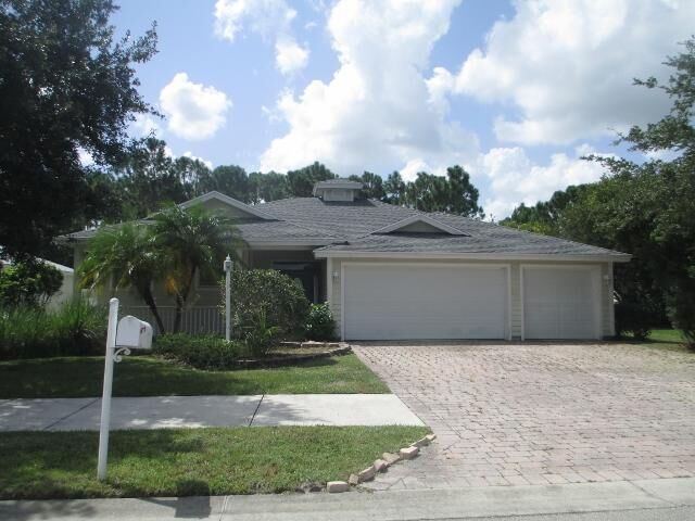 625 NE Muskrat Run  Port Saint Lucie FL 34983 photo
