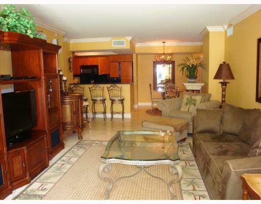 Property Photo:  99 SE Mizner Boulevard 606  FL 33432 