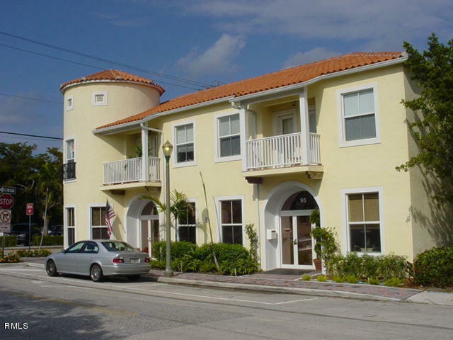 Property Photo:  95 NE 4th Avenue F  FL 33483 