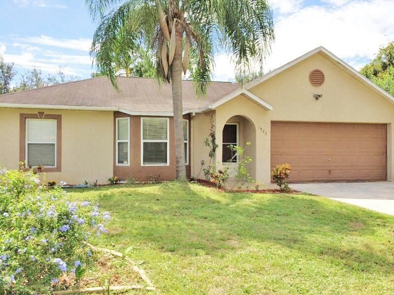 Property Photo:  1802 SW Hilola Lane  FL 34953 
