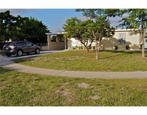 Property Photo:  4200 NE 15th Avenue  FL 33064 