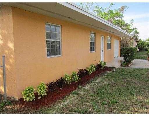 Property Photo:  35 Barbados Drive  FL 33461 