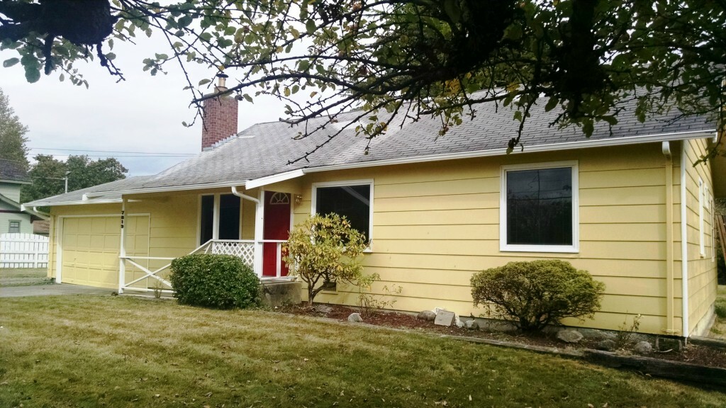 Property Photo: 7819 Vickery Ave E WA 98443