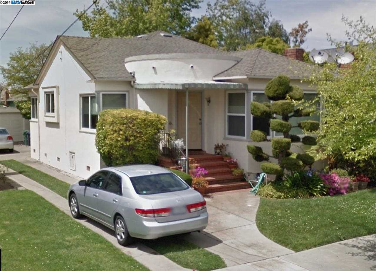 Property Photo:  124 Haight Ave  CA 94501-3209 