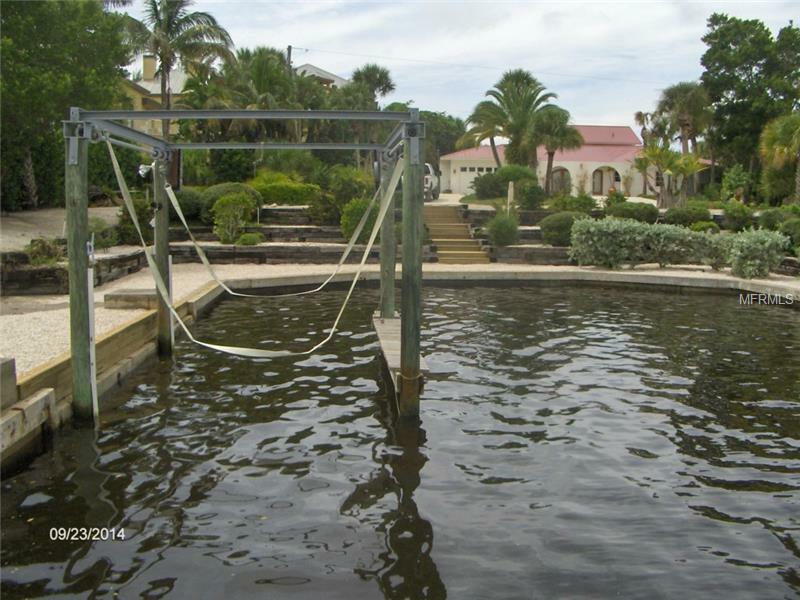 Property Photo:  742 N Manasota Key Road  FL 34223 