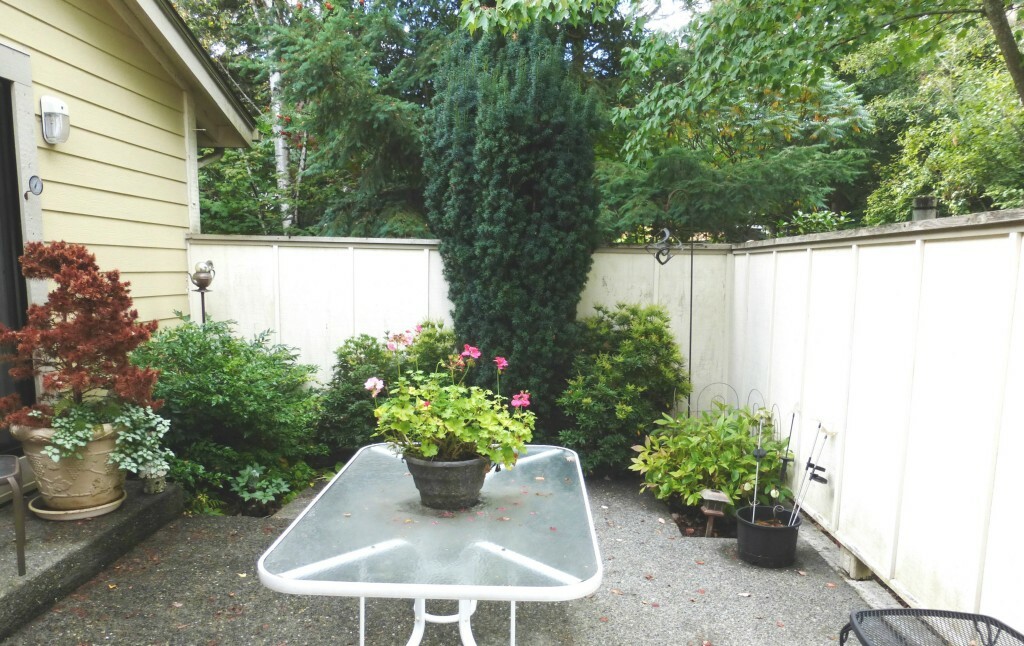 Property Photo: 2440 140th Ave NE 18 WA 98005