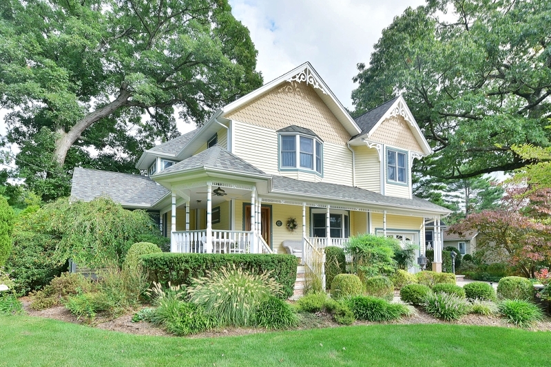 Property Photo: 5 Gaynor Pl NJ 07452