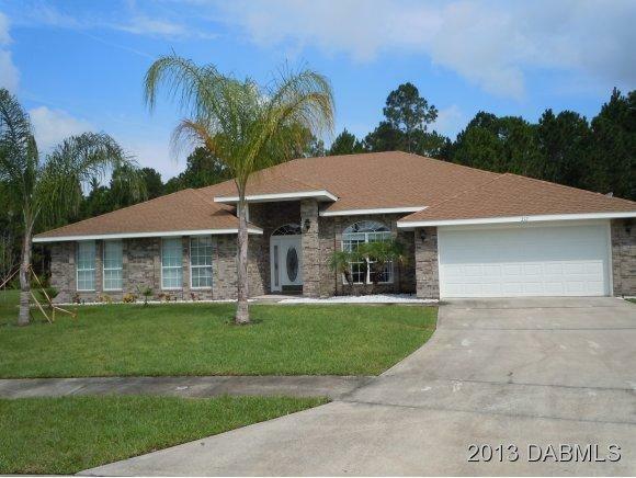 Property Photo: 212 Mableberry Court FL 32124