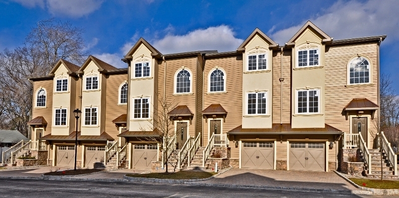 Property Photo: 471 Doremus Ave Unit D3 NJ 07452