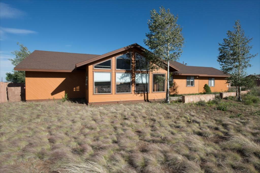 Property Photo:  8245 N Caballo Way  AZ 86004 