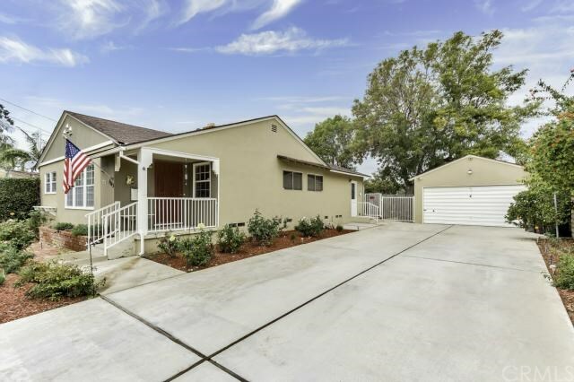 Property Photo:  1515 Riviera Drive  CA 92706 