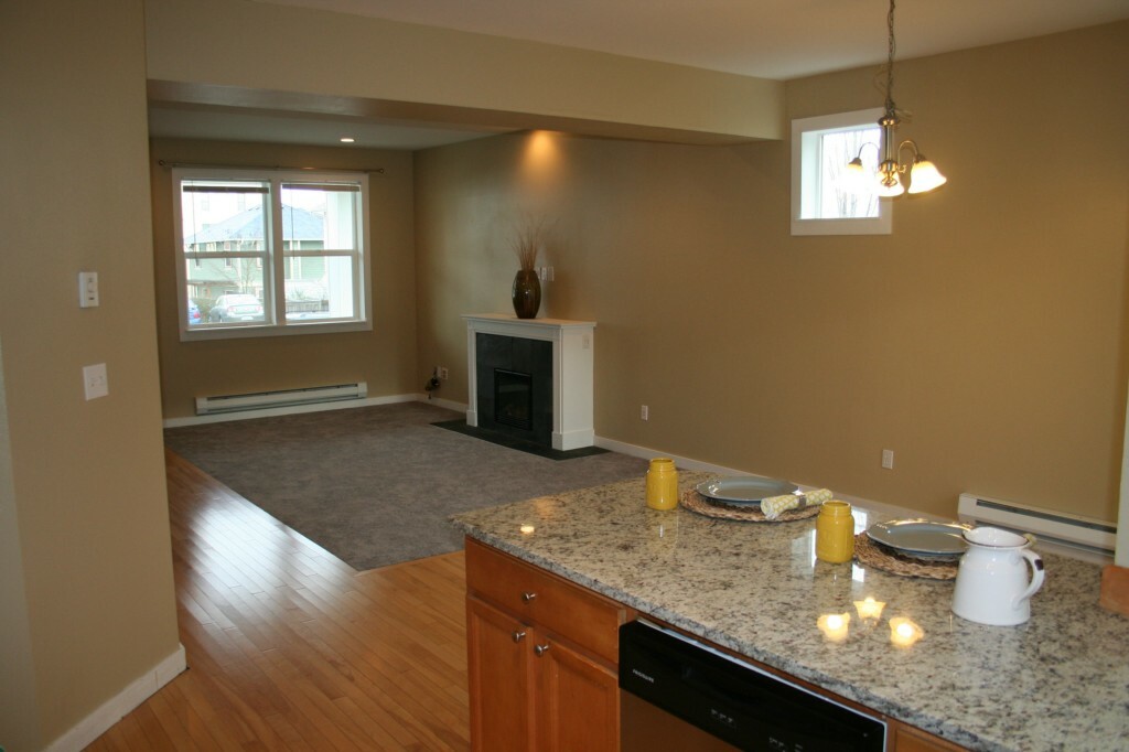 Property Photo: 3817 S Holly Park Dr WA 98118