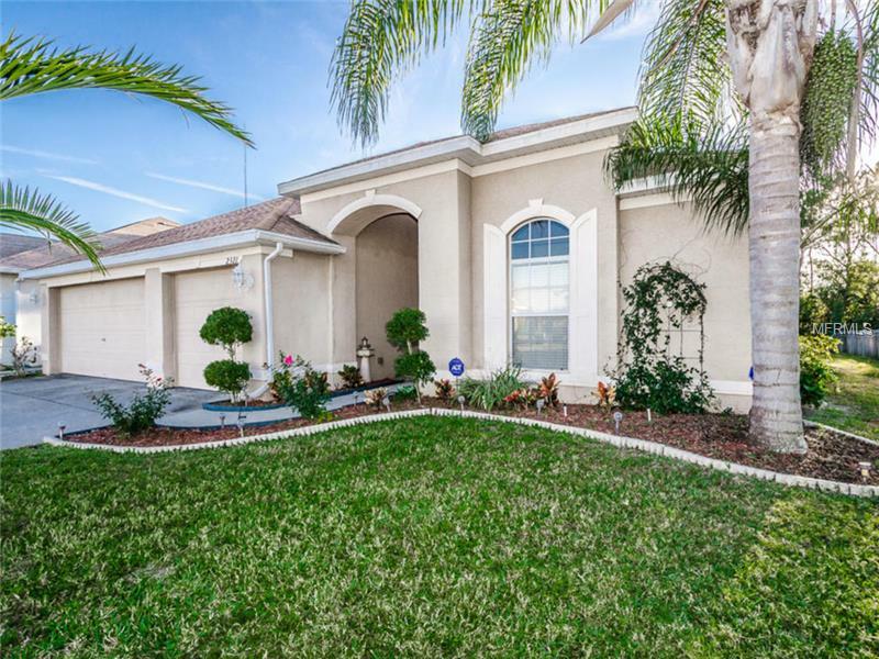 Property Photo:  2321 Wood Pointe Drive  FL 34691 