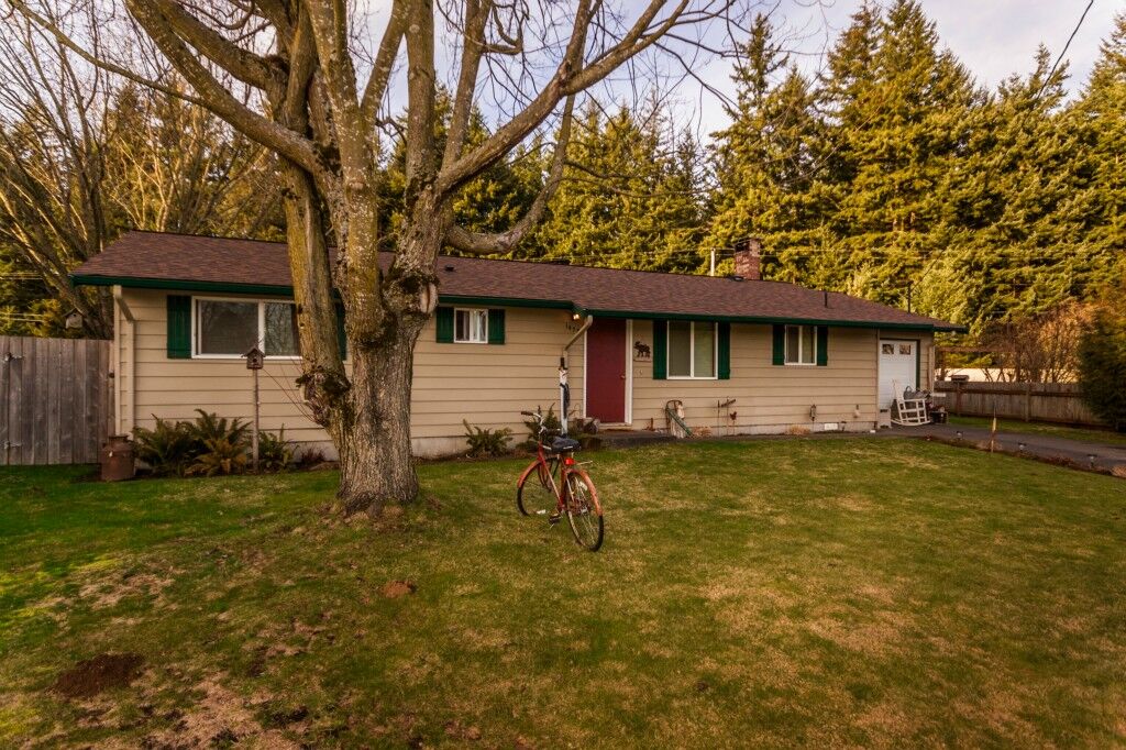 Property Photo: 1478 Farm Dr WA 98248