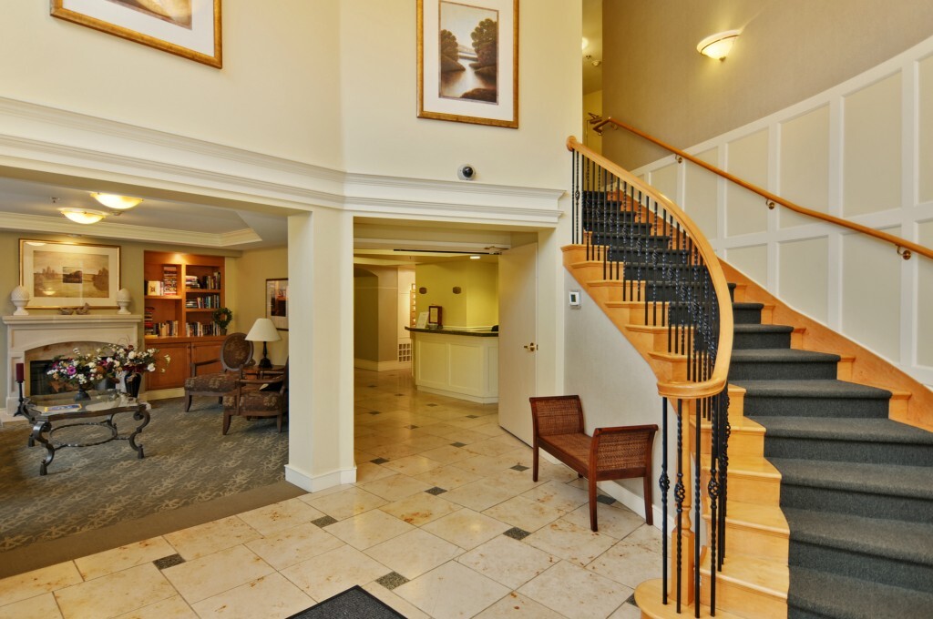 Property Photo: 1525 NW 57th St 214 WA 98107