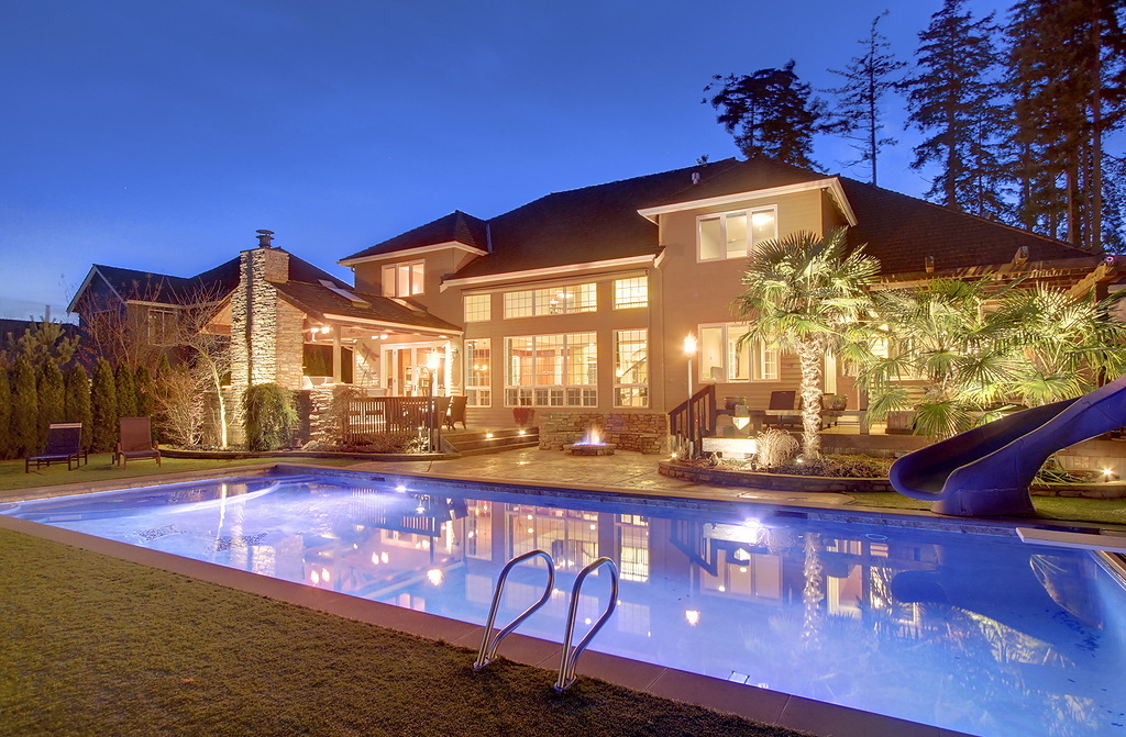 Property Photo: 24107 E Greystone Lane WA 98020