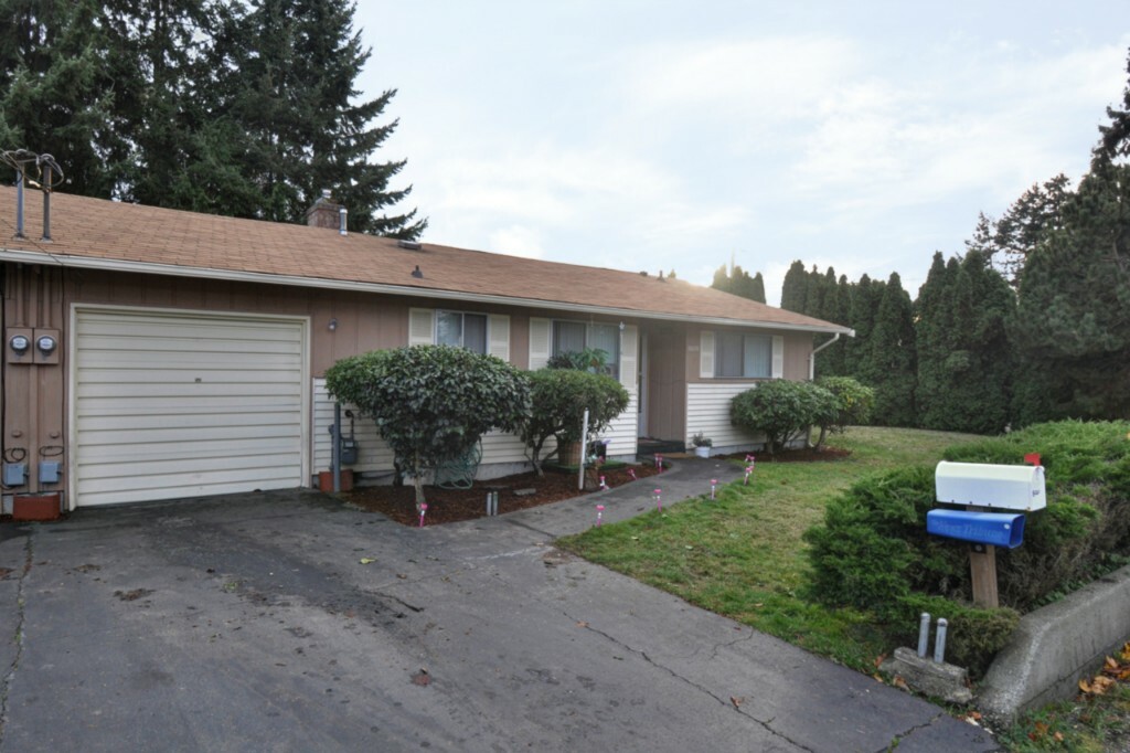 Property Photo:  8018 35th St W  WA 98466 