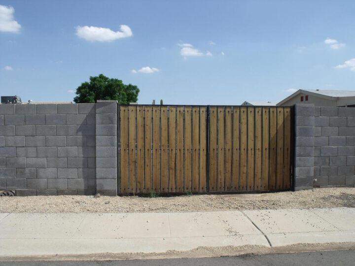 Property Photo: 9219 W Mescal Street AZ 85345