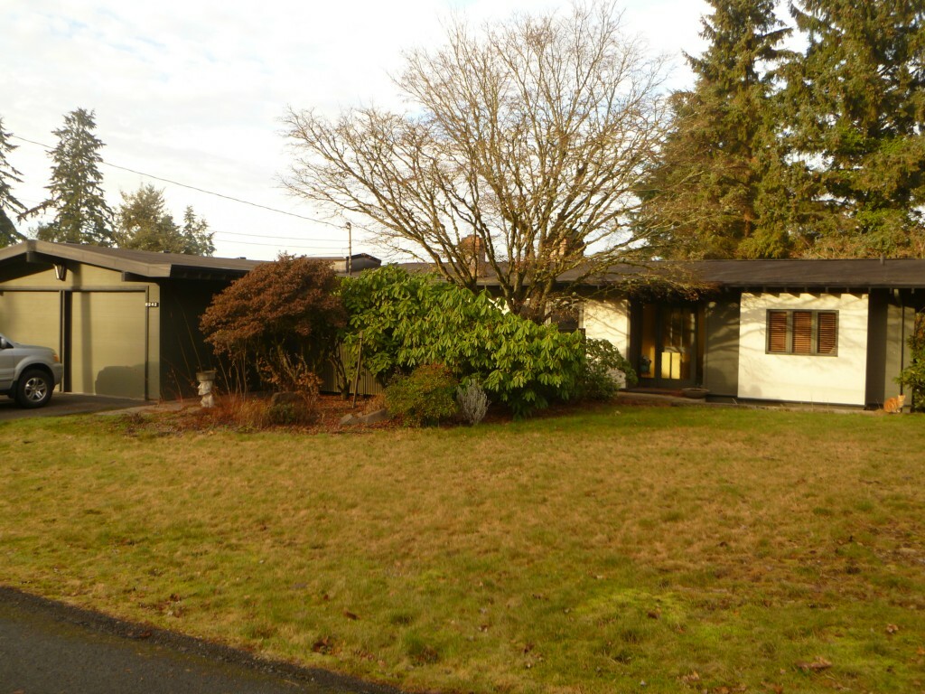 Property Photo:  8242 NE 159th St  WA 98028 