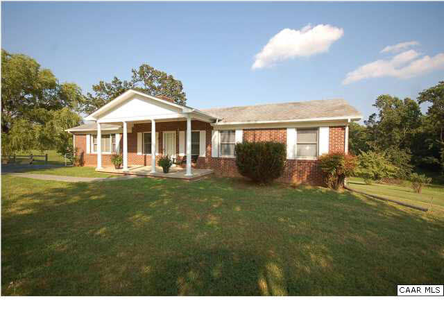 Property Photo:  9895 Spotswood Trl  VA 22973 