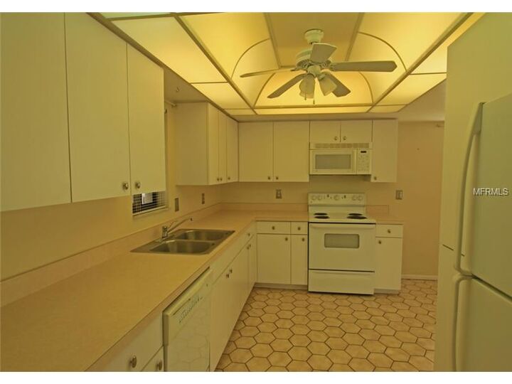 Property Photo: 806 Capri Isles Boulevard 215 FL 34292