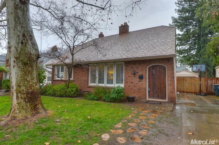 Property Photo: 1709 41st Street CA 95819