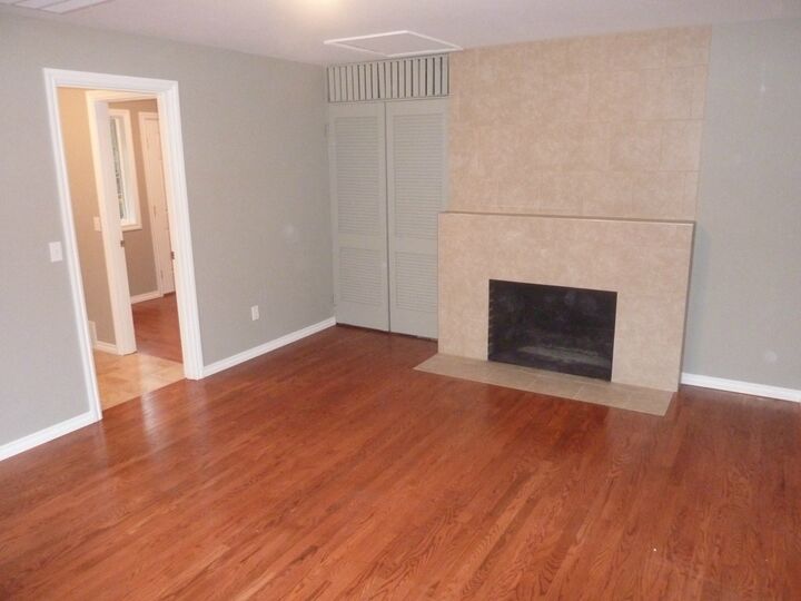 Property Photo:  16717 Wallingford Ave N  WA 98133 