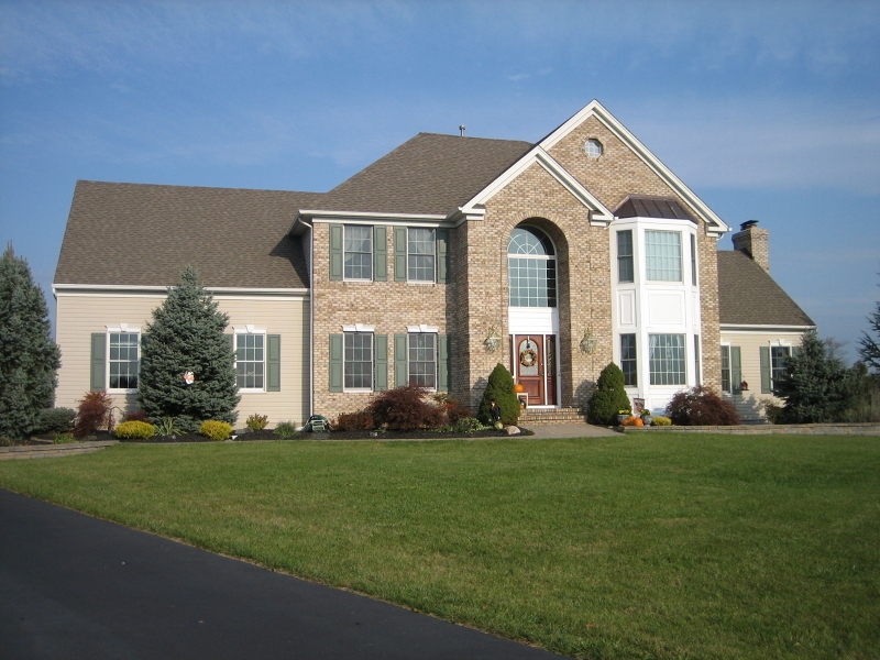 Property Photo:  3 Cavalier Ct  NJ 08551 