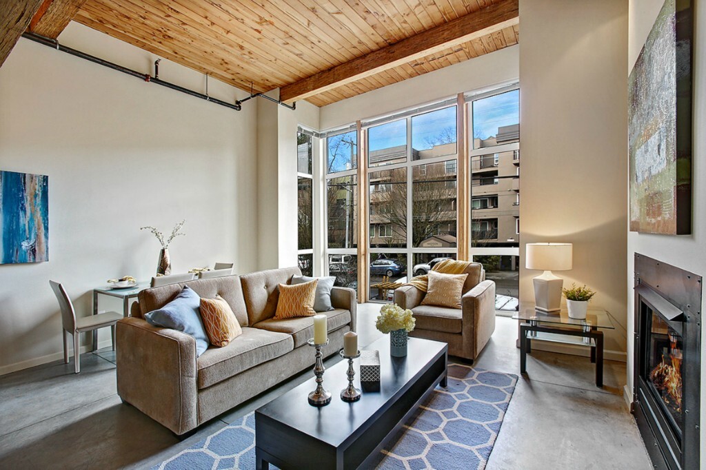 Property Photo: 1812 19th Ave 204 WA 98122