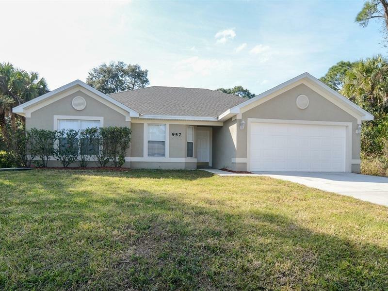 Property Photo:  957 SW Harvard Road  FL 34953 