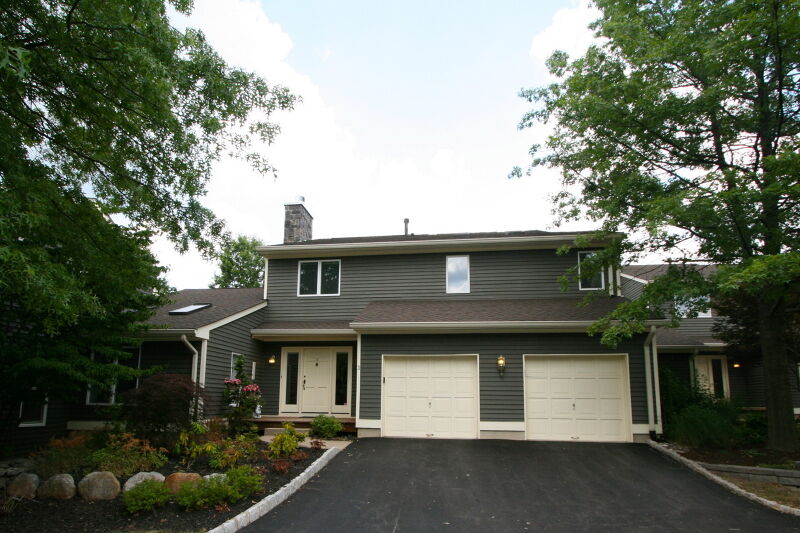 Property Photo:  3 Country Club Dr  NJ 08801 