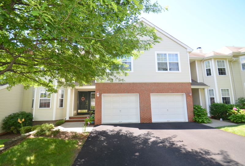 Property Photo: 3 Royce Brook Ct NJ 08801