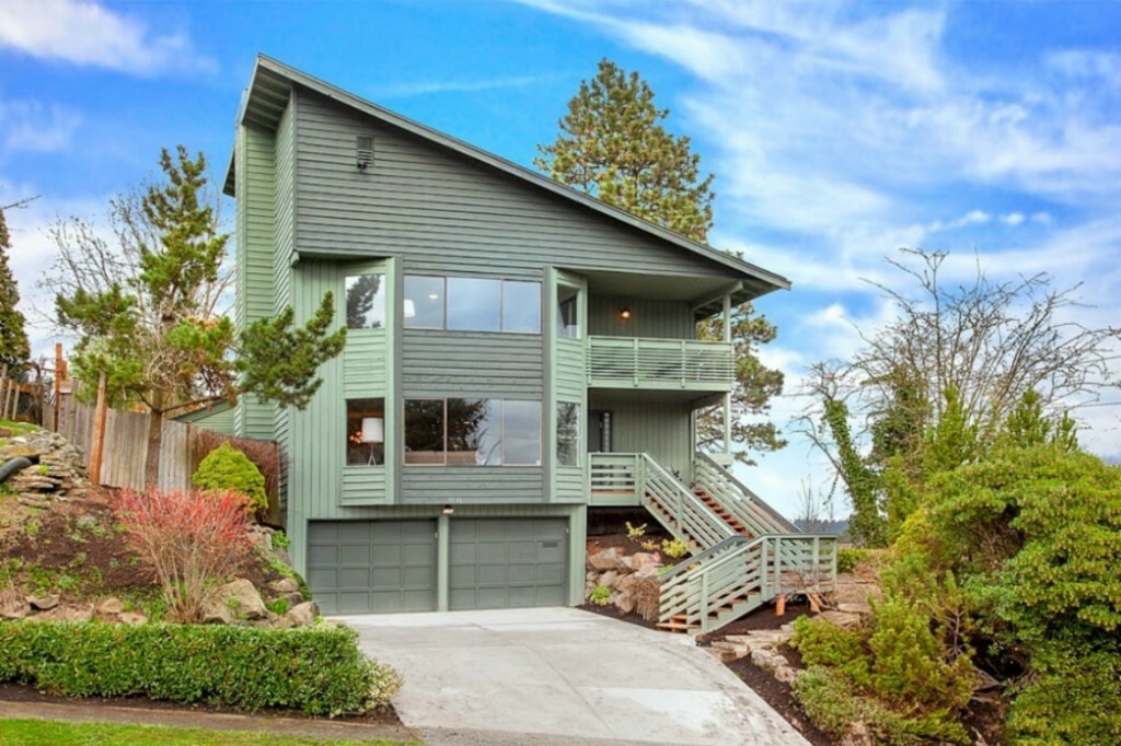 Property Photo:  5536 S Orcas St  WA 98118 