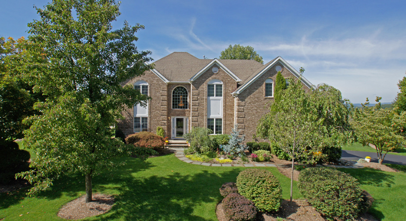 Property Photo: 18 Red Oak Dr NJ 07419