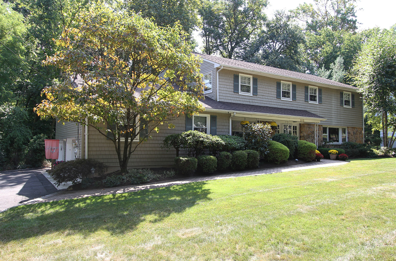 Property Photo:  212 Mountain Ave  NJ 07974 