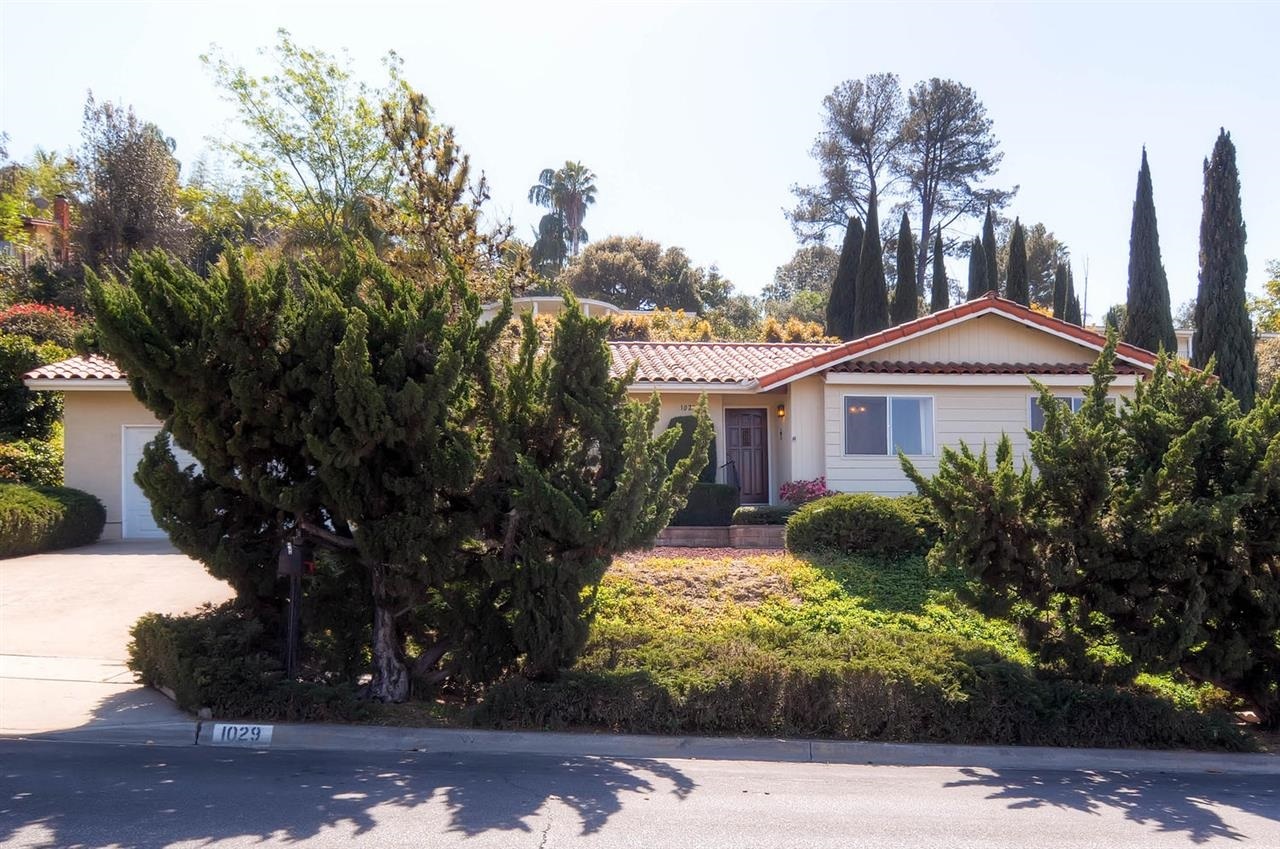 1029 Deerhaven Drive  Vista CA 92084 photo