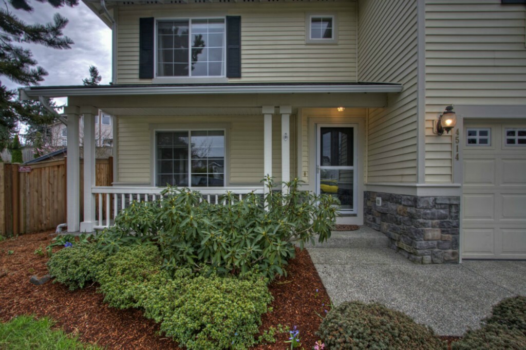 Property Photo:  4514 114th Place SE  WA 98208 