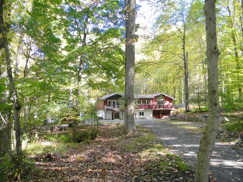 Property Photo:  7 Beaver Brook Rd  NJ 08801 