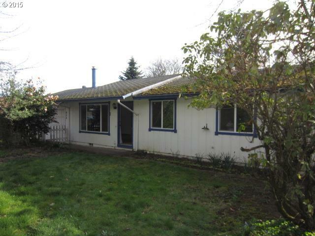 Property Photo:  652 NE 155th Ave  OR 97230 