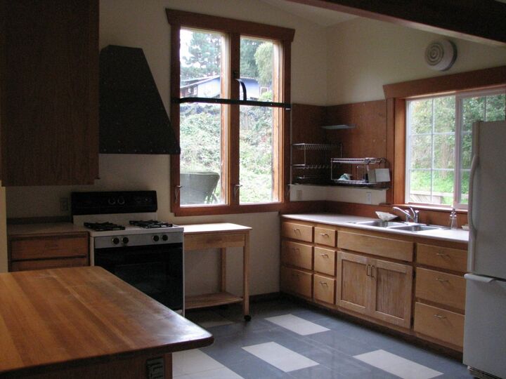 Property Photo: 380 E Moore St WA 98339