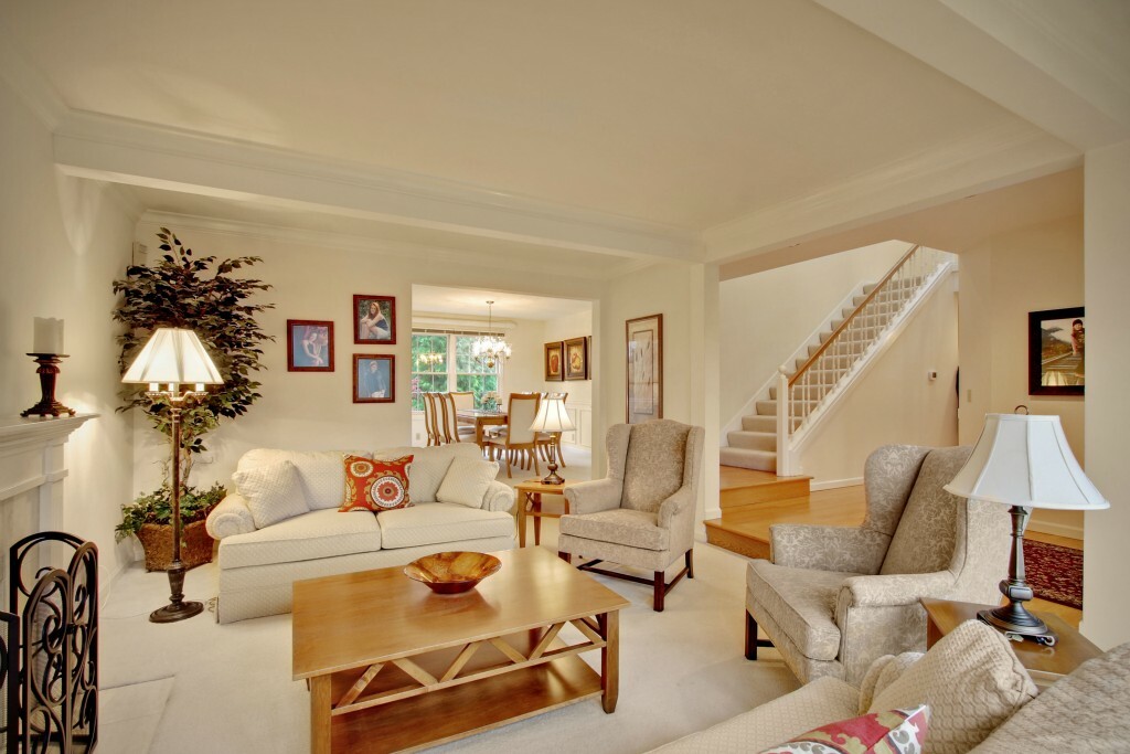 Property Photo: 14055 SE 63rd St WA 98006