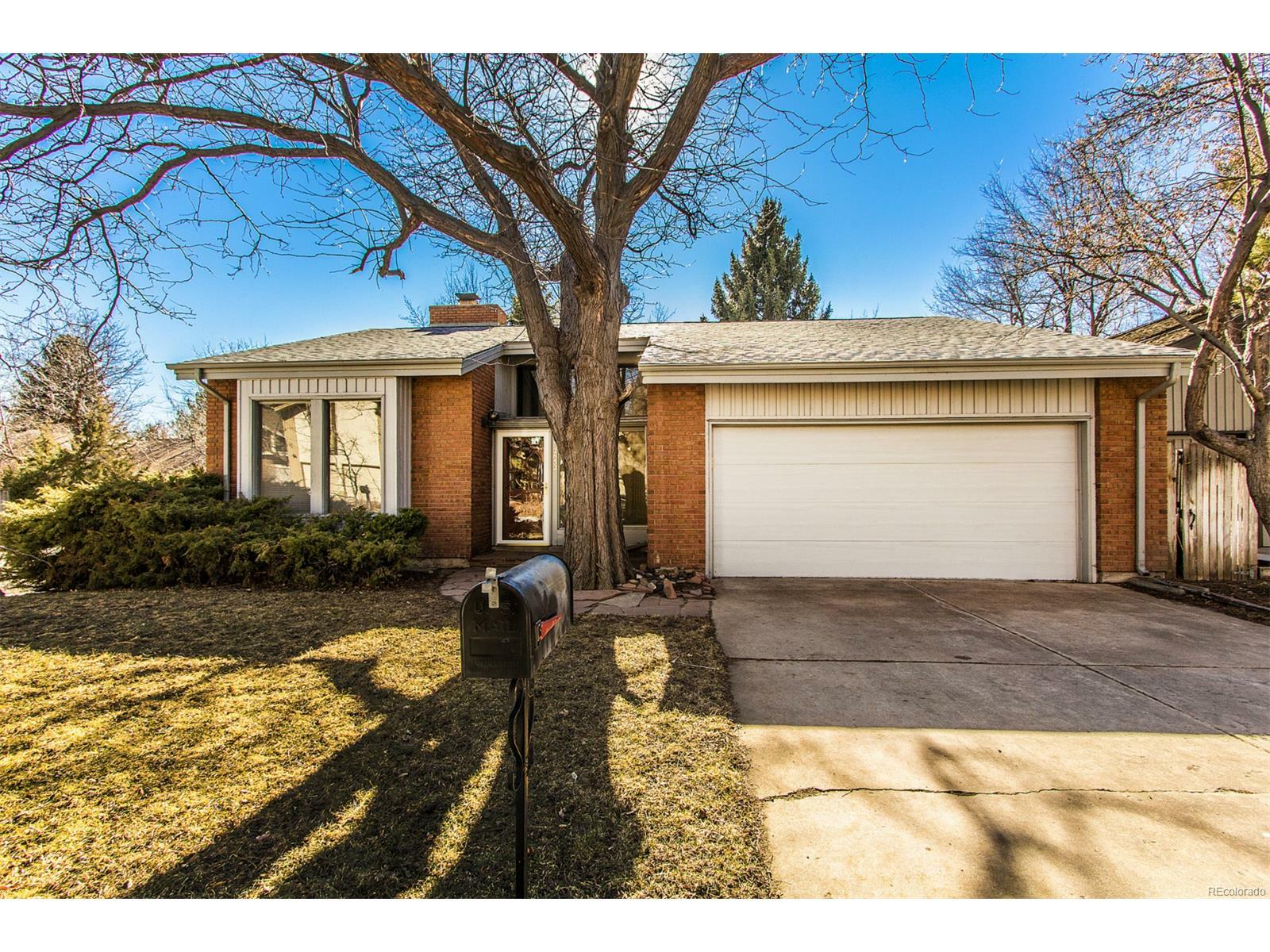 Property Photo: 2852 South Oakland Court CO 80014