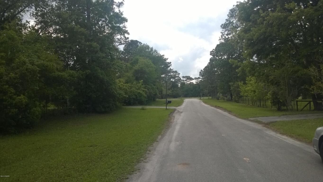 Property Photo: 4 Sunny Road FL 32174