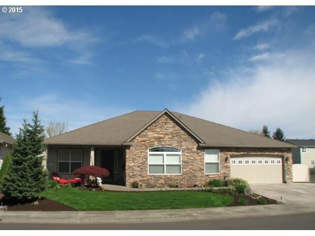 Property Photo: 2206 NW 148th St WA 98685