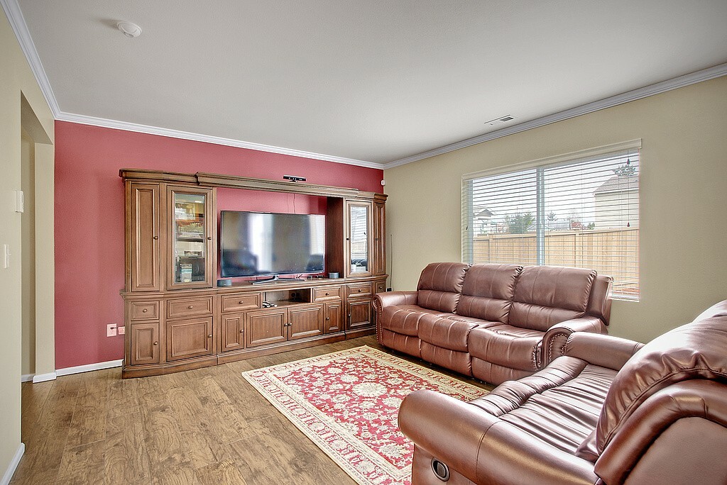Property Photo: 31462 122nd Ave SE WA 98092