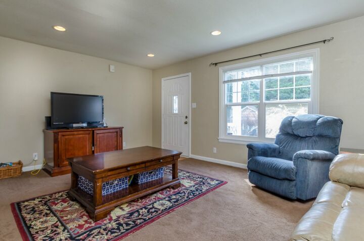 Property Photo:  137 Harvard Ave  WA 98466 