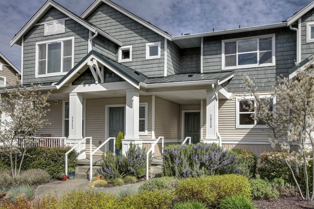 Property Photo:  2920 SW Raymond St  WA 98126 